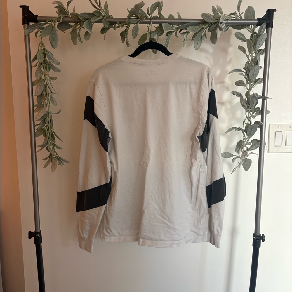 Nike Long Sleeve - Picture 2 of 3